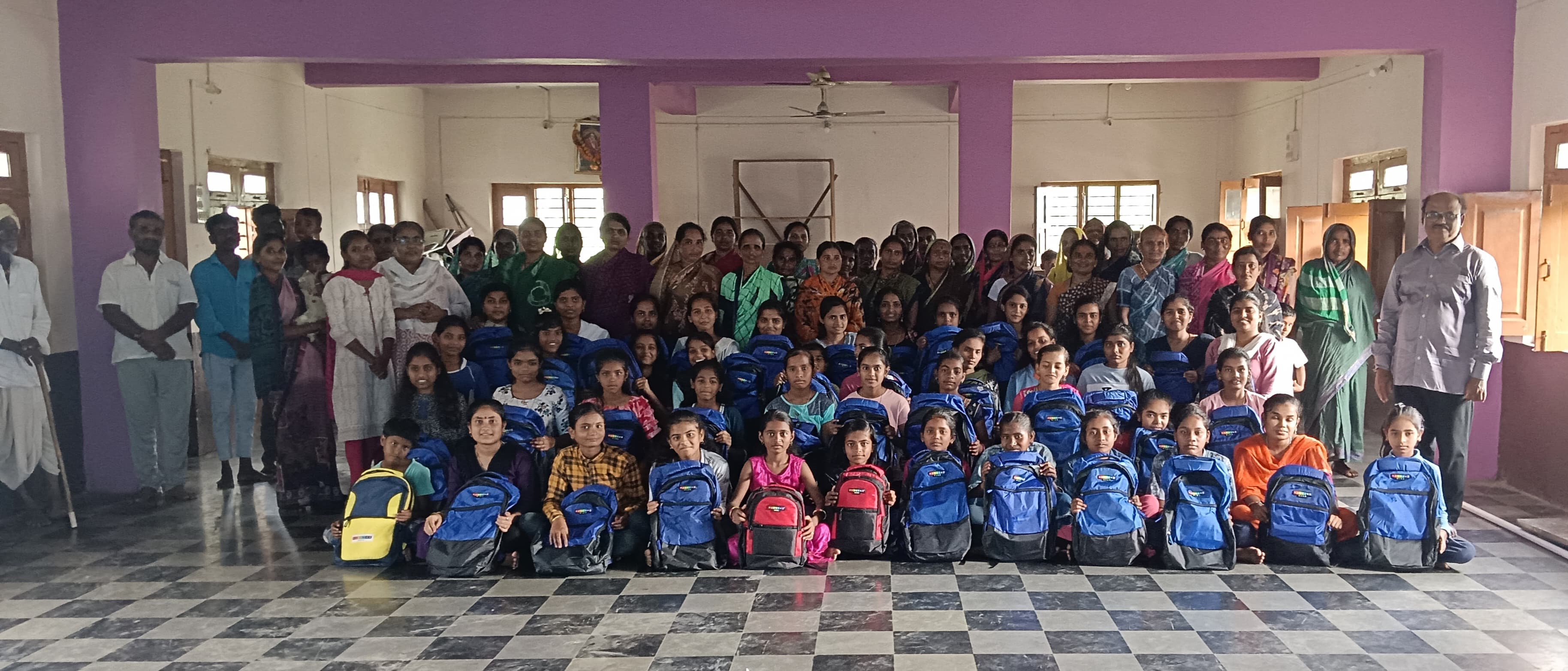 https://1ngo.sgp1.digitaloceanspaces.com/media/anthyodaya/School kits were distributed to Adolescent girls with the support of Goonj on 12-10-2024 for 150 girls._SqYVaGM.jpg